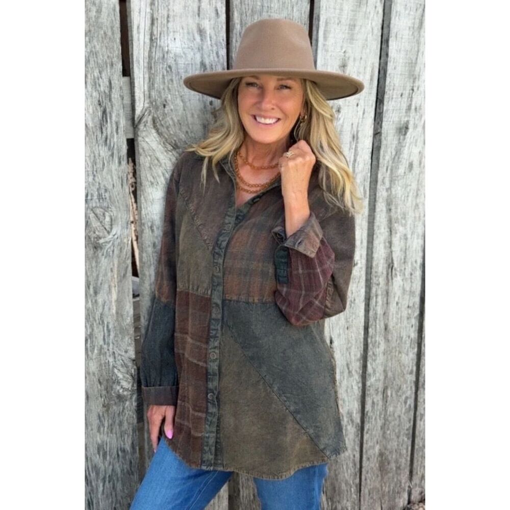 Young Threads Nightfall Button-Up Blouse in Amber Size Large